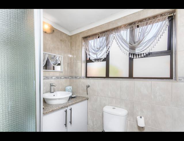 3 BEDROOM HOUSE FOR SALE IN LONEHILL